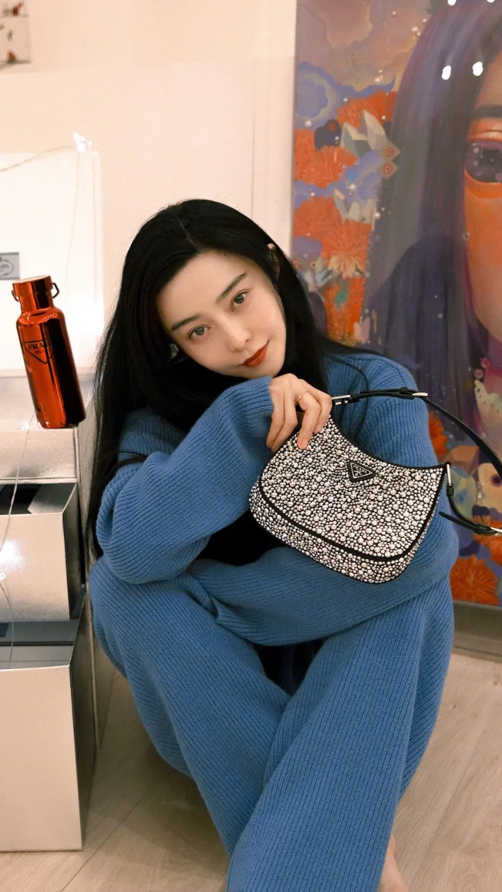 范冰冰慵懒针织造型少女感十足，精致脸蛋美得毫无死角 第5张